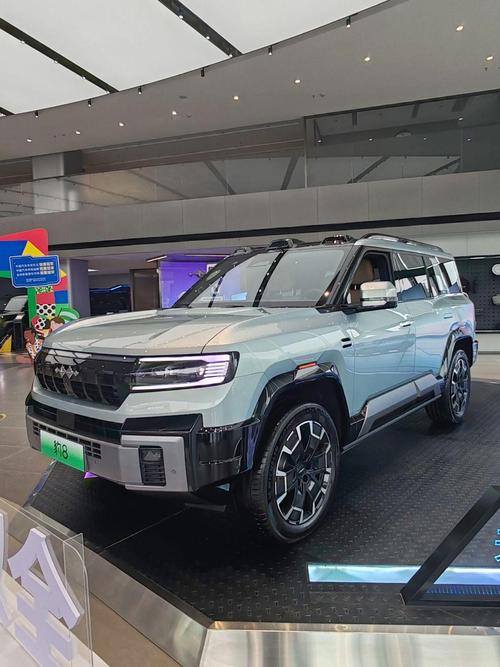 东莞万江区立胜跃企业管理咨询比亚迪方程豹硬派越野的爆款，英菲尼迪35周年与你共成长